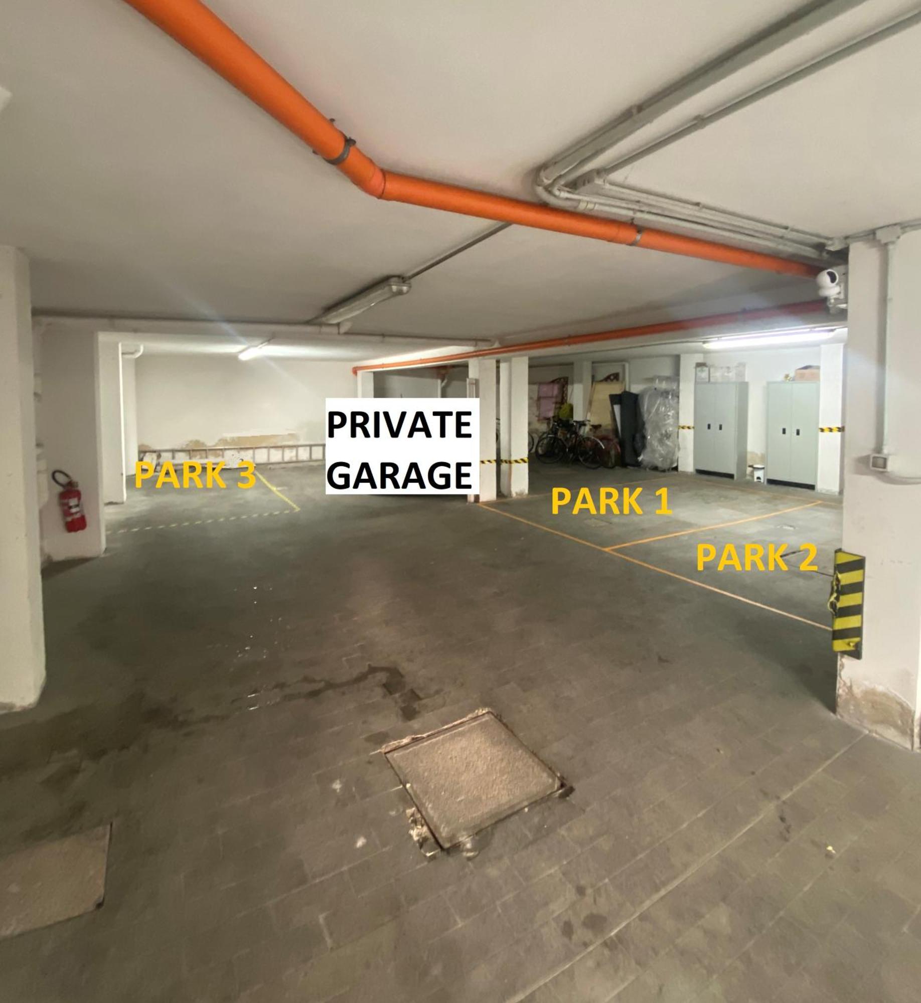Fashion Apartment Gold Bologna With Jacuzzi & Car Garage Exterior photo