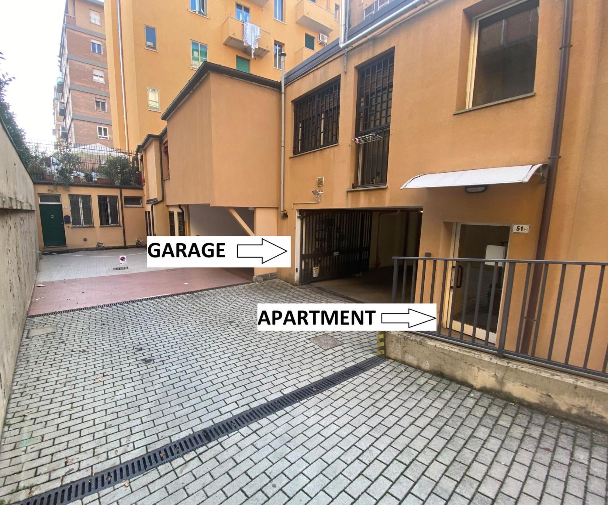 Fashion Apartment Gold Bologna With Jacuzzi & Car Garage Exterior photo